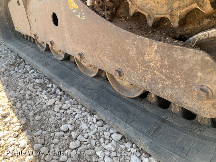 image for item MM9731 2015 Bobcat T590  tracked skid steer loader