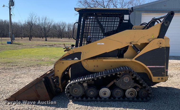 image for item MM9732 2005 Caterpillar 257B  tracked skid steer loader