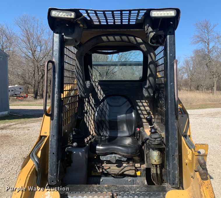 image for item MM9732 2005 Caterpillar 257B  tracked skid steer loader