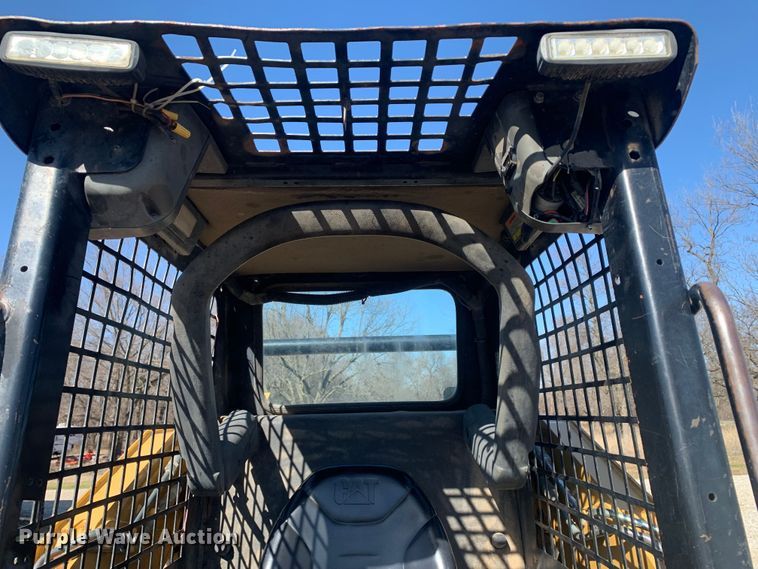 image for item MM9732 2005 Caterpillar 257B  tracked skid steer loader