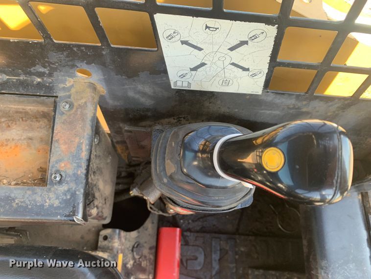 image for item MM9732 2005 Caterpillar 257B  tracked skid steer loader