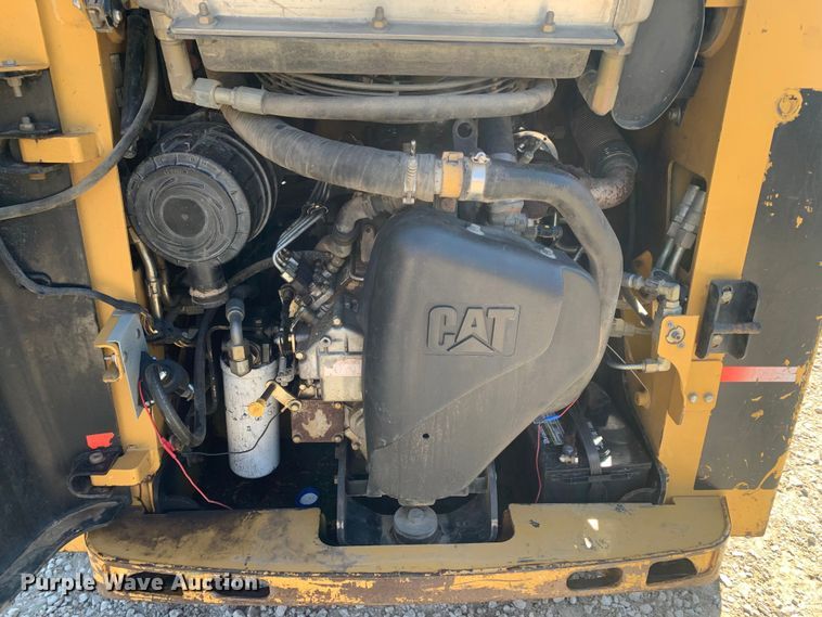 image for item MM9732 2005 Caterpillar 257B  tracked skid steer loader