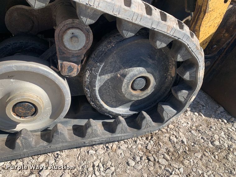 image for item MM9732 2005 Caterpillar 257B  tracked skid steer loader