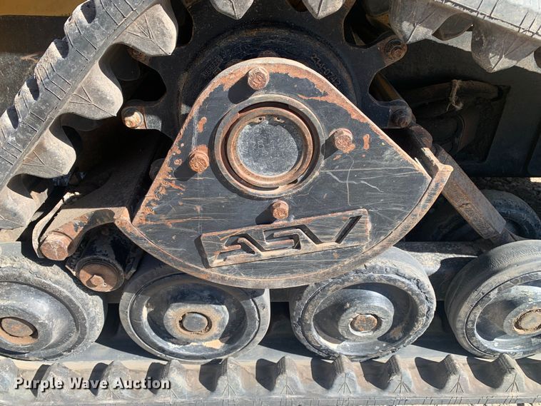 image for item MM9732 2005 Caterpillar 257B  tracked skid steer loader