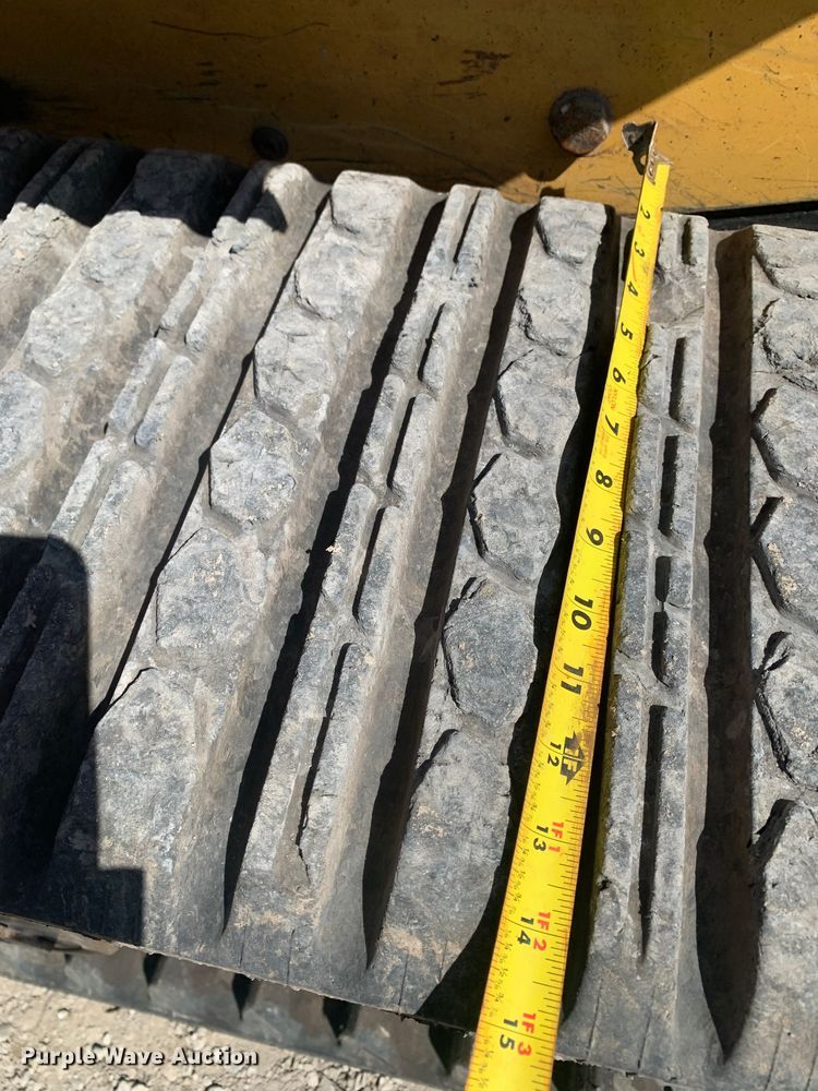 image for item MM9732 2005 Caterpillar 257B  tracked skid steer loader