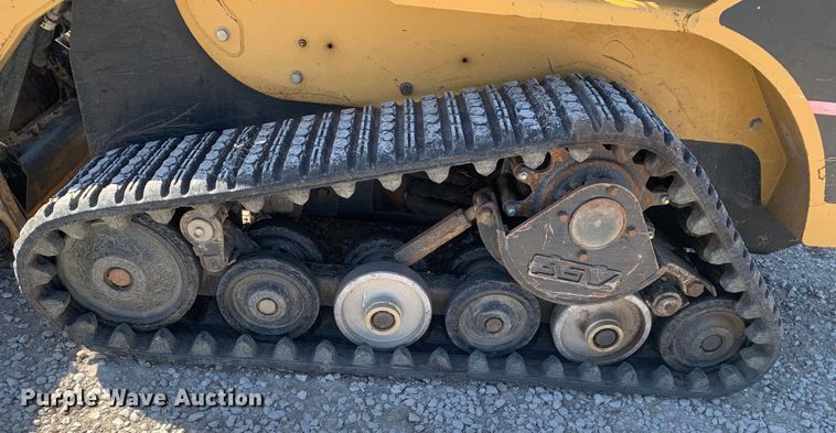 image for item MM9732 2005 Caterpillar 257B  tracked skid steer loader