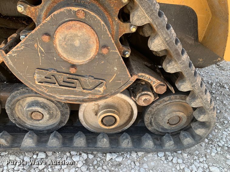 image for item MM9732 2005 Caterpillar 257B  tracked skid steer loader