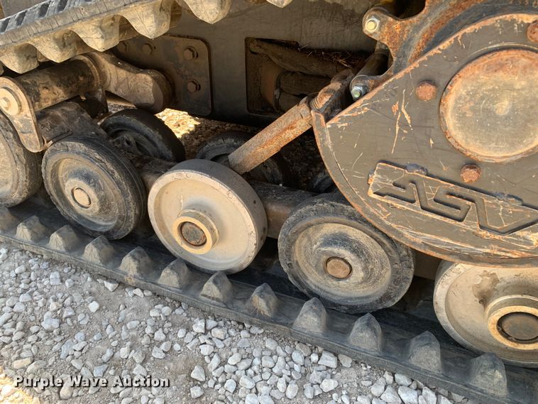 image for item MM9732 2005 Caterpillar 257B  tracked skid steer loader