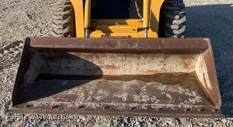 image for item MM9739 2002 John Deere 240  skid steer loader