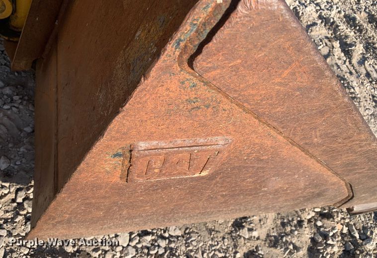 image for item MM9739 2002 John Deere 240  skid steer loader