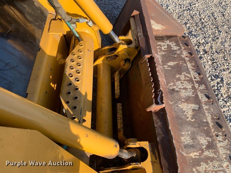 image for item MM9739 2002 John Deere 240  skid steer loader