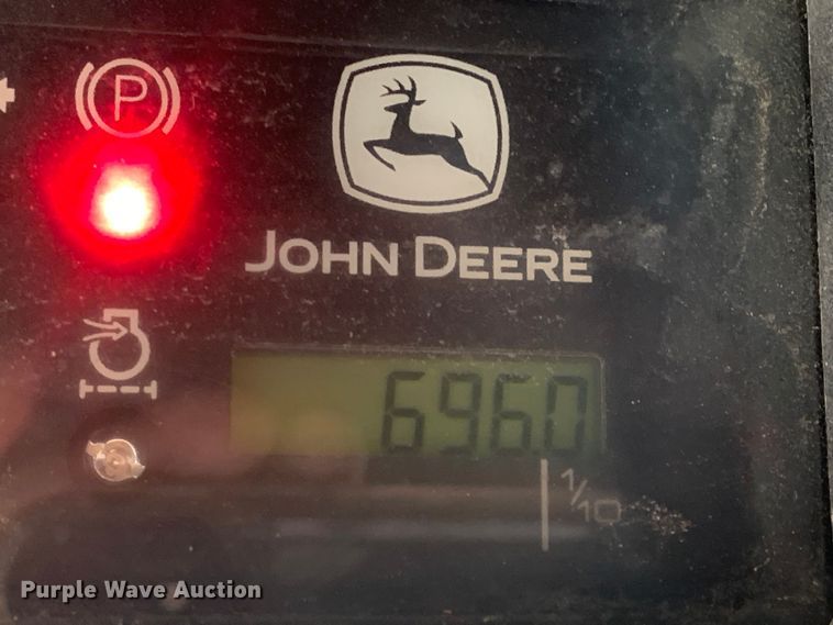 image for item MM9739 2002 John Deere 240  skid steer loader