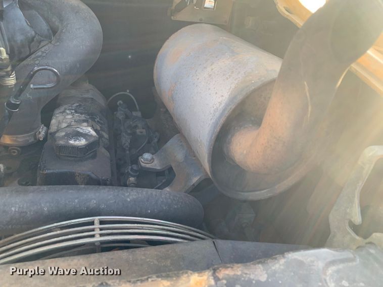 image for item MM9739 2002 John Deere 240  skid steer loader