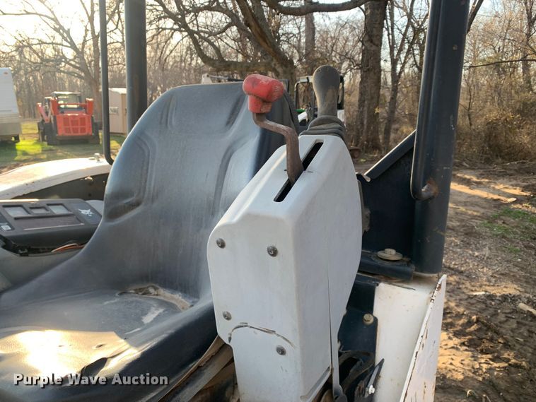 image for item MM9740 2004 Bobcat 325G  mini excavator