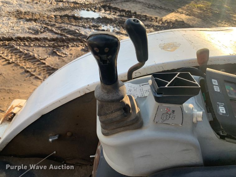 image for item MM9740 2004 Bobcat 325G  mini excavator