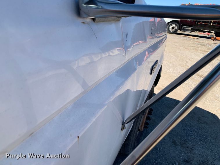 image for item MM9751 1996 Ford F450 Super Duty  flatbed truck