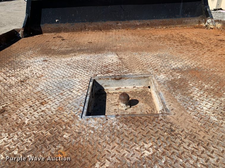 image for item MM9751 1996 Ford F450 Super Duty  flatbed truck