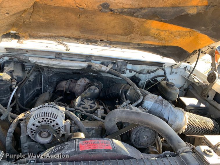 image for item MM9751 1996 Ford F450 Super Duty  flatbed truck