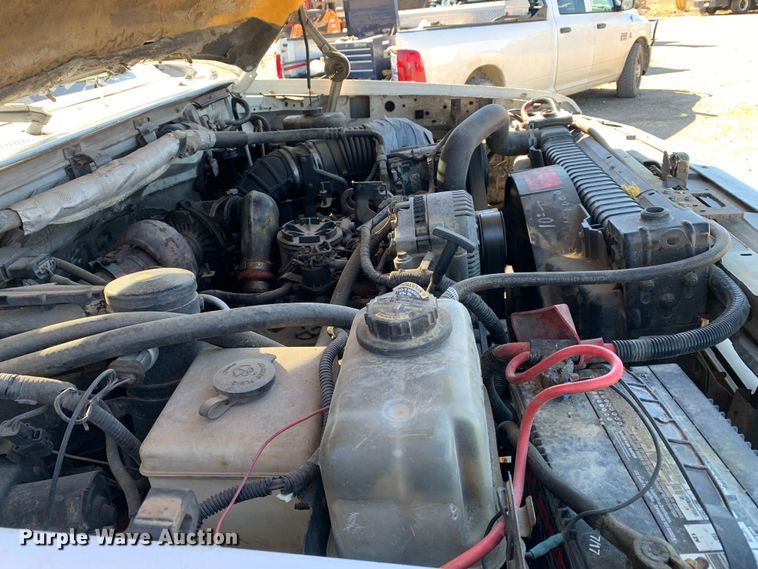 image for item MM9751 1996 Ford F450 Super Duty  flatbed truck