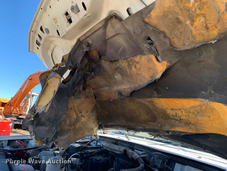 image for item MM9751 1996 Ford F450 Super Duty  flatbed truck