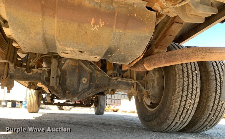 image for item MM9751 1996 Ford F450 Super Duty  flatbed truck