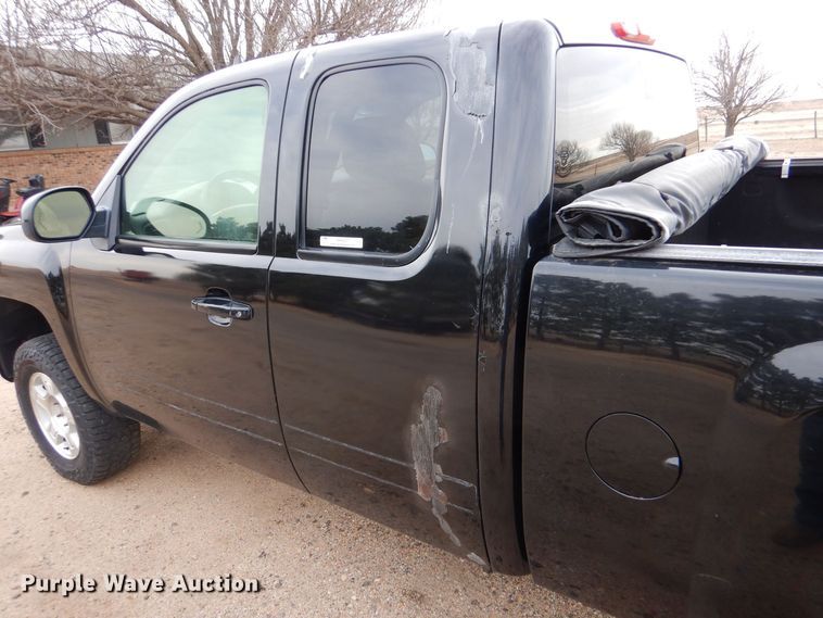 image for item MP9057 2008 Chevrolet Silverado 1500  Ext. Cab pickup truck