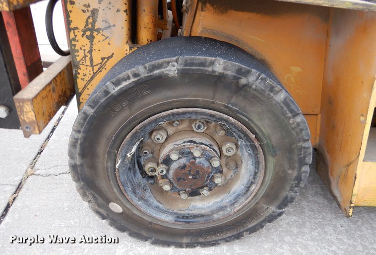 image for item MT9818 Komatsu FG25C-8  forklift