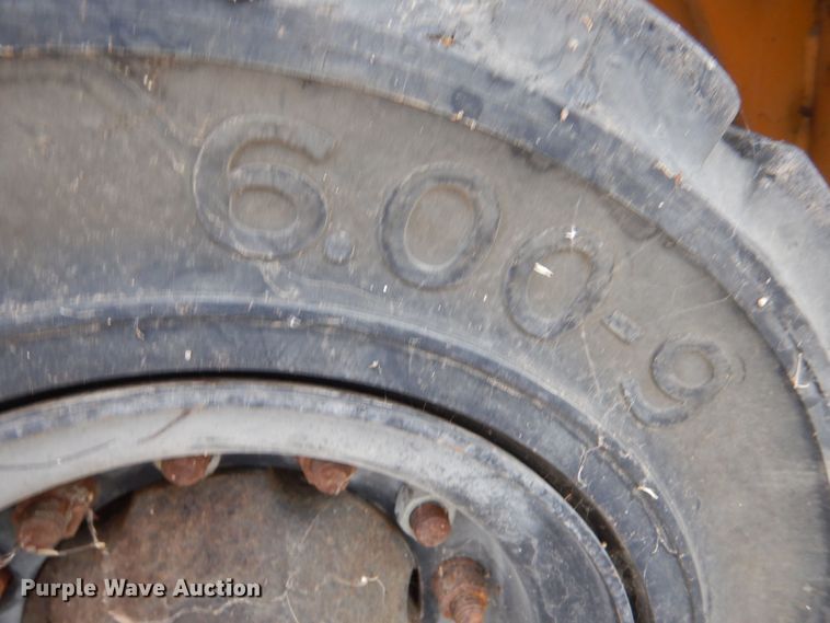 image for item MT9818 Komatsu FG25C-8  forklift