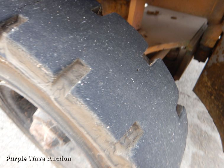 image for item MT9818 Komatsu FG25C-8  forklift