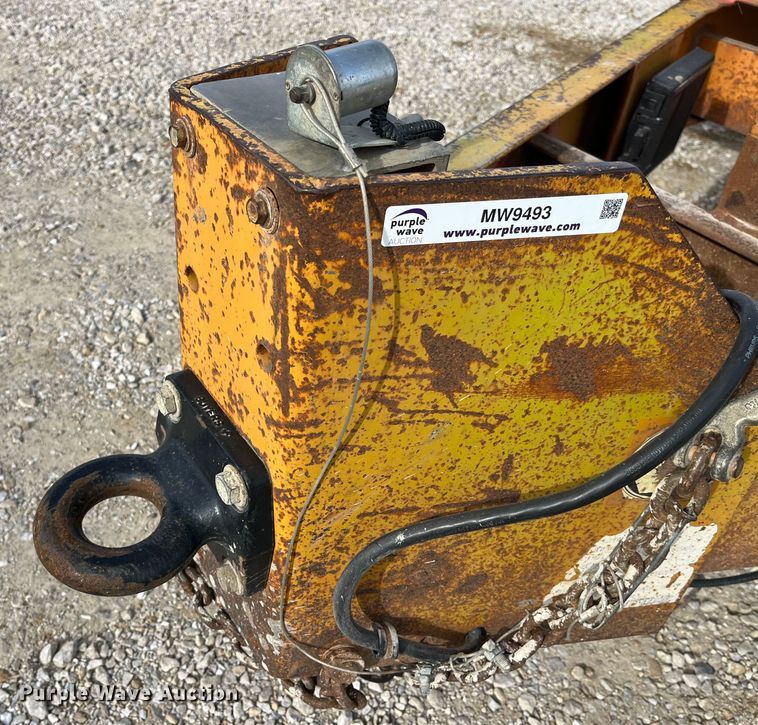 image for item MW9493 2001 Kiefer  equipment trailer