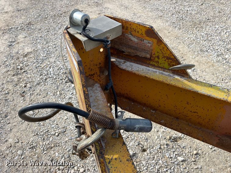 image for item MW9493 2001 Kiefer  equipment trailer