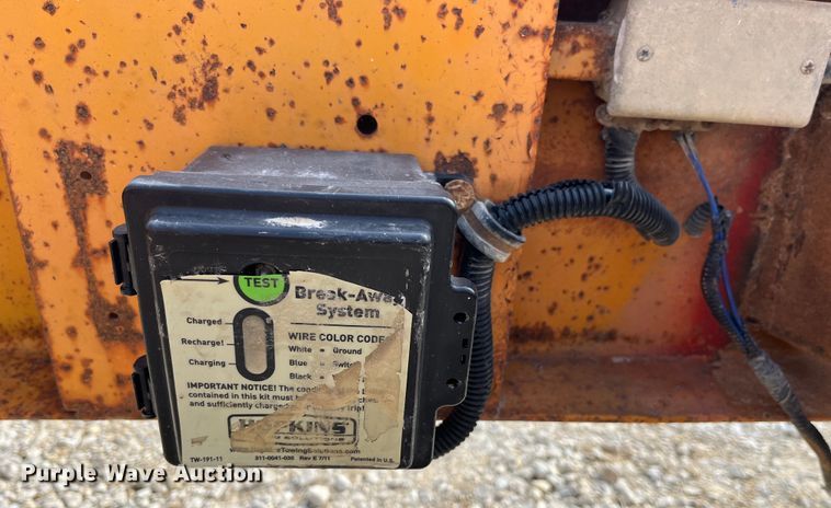 image for item MW9493 2001 Kiefer  equipment trailer