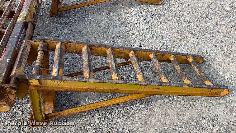 image for item MW9493 2001 Kiefer  equipment trailer