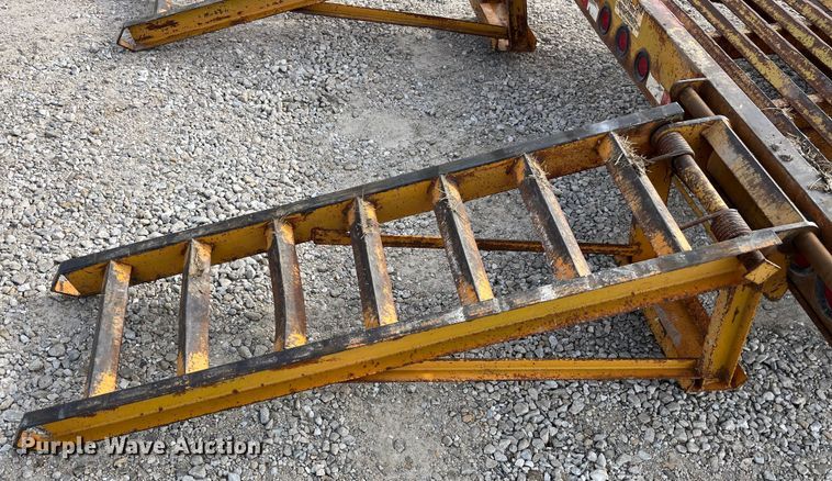 image for item MW9493 2001 Kiefer  equipment trailer