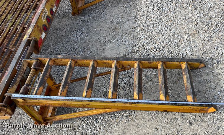 image for item MW9493 2001 Kiefer  equipment trailer