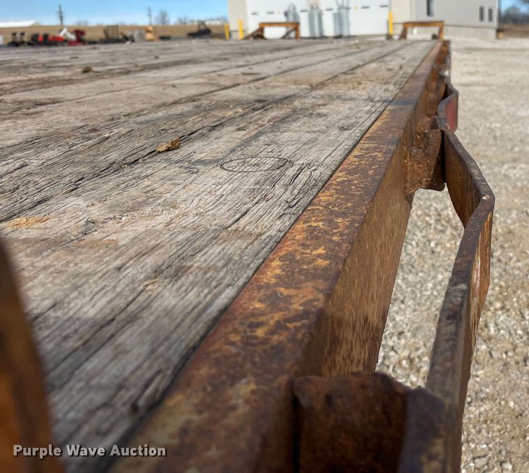 image for item MW9493 2001 Kiefer  equipment trailer