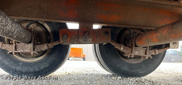 image for item MW9493 2001 Kiefer  equipment trailer