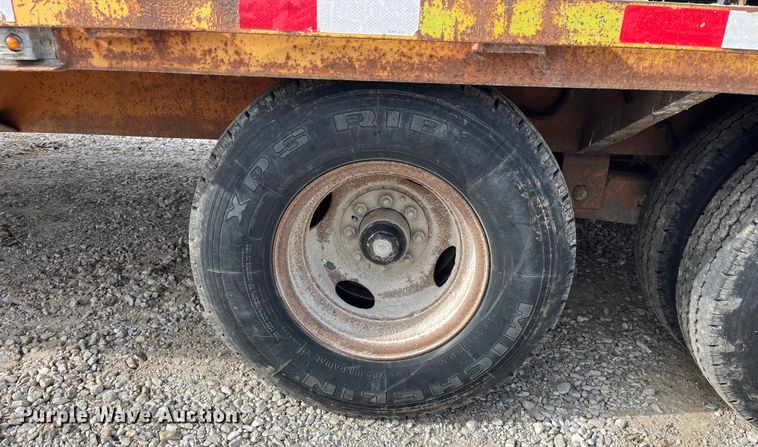 image for item MW9493 2001 Kiefer  equipment trailer