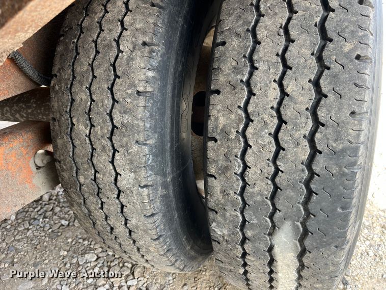 image for item MW9493 2001 Kiefer  equipment trailer