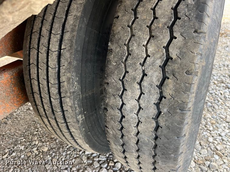 image for item MW9493 2001 Kiefer  equipment trailer