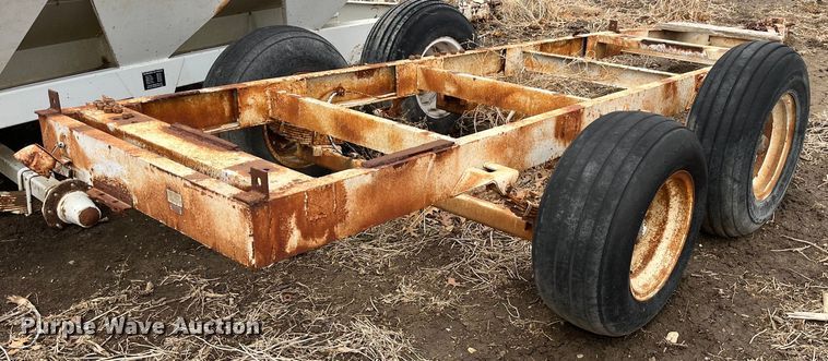 image for item MW9505 Dry fertilizer spreader trailer frame