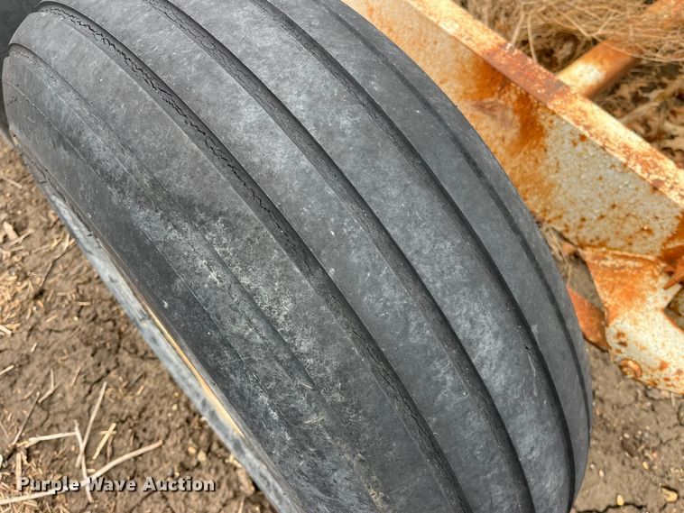 image for item MW9505 Dry fertilizer spreader trailer frame