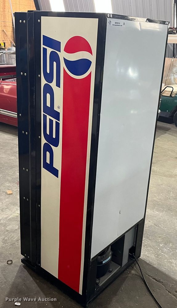 image for item MW9518 Dixie-Narco DNCB276MC/162-6PE2369  vending machine