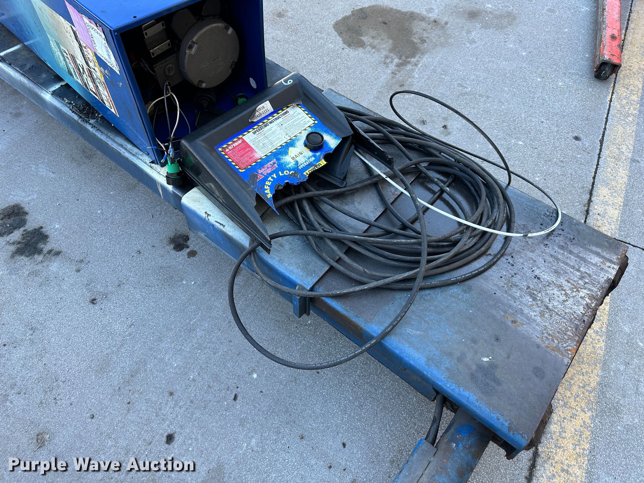 BendPak SP7X automotive lift in Lenexa, KS Item LP9837 sold Purple