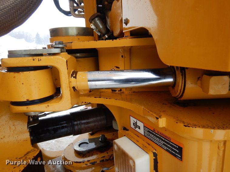 image for item AF9272 2012 John Deere 460E  haul truck