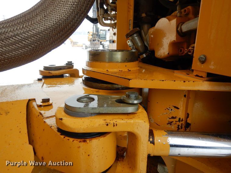 image for item AF9272 2012 John Deere 460E  haul truck