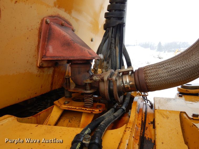 image for item AF9272 2012 John Deere 460E  haul truck