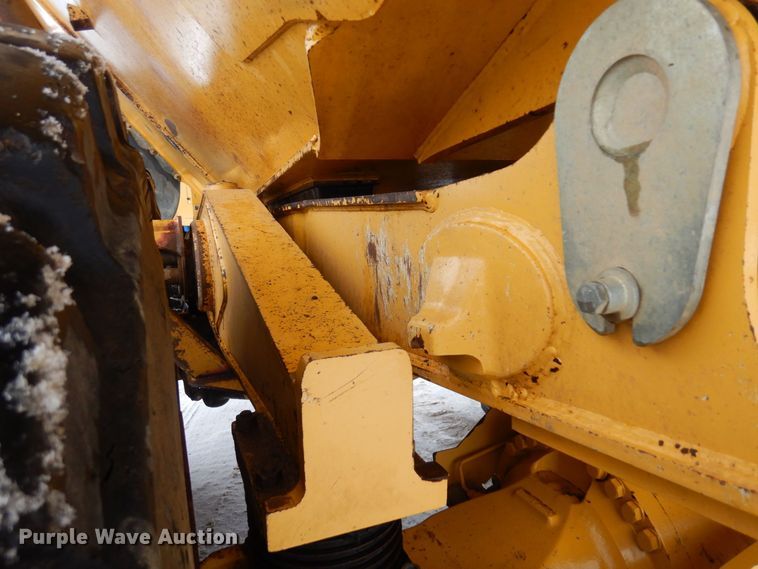 image for item AF9272 2012 John Deere 460E  haul truck