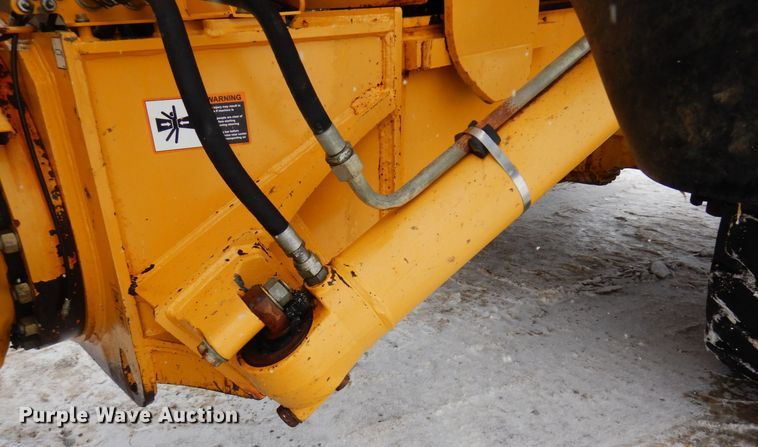 image for item AF9272 2012 John Deere 460E  haul truck