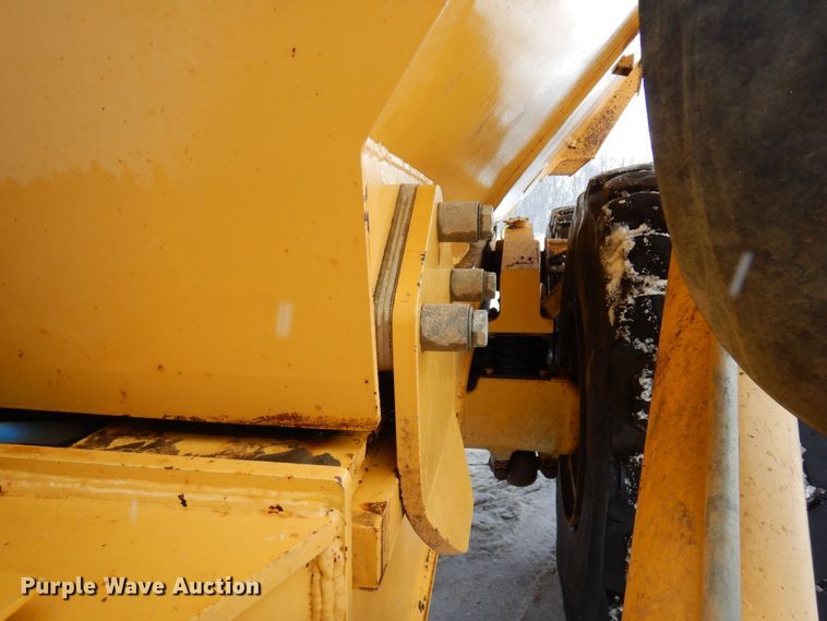 image for item AF9272 2012 John Deere 460E  haul truck